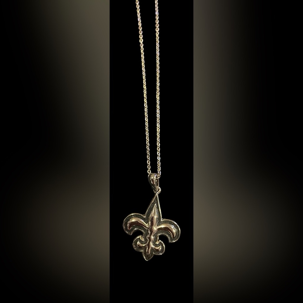 Fashion silver/black Fleur de Lis Necklace